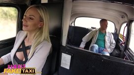 Cea mai frumoasa blondÄƒ fututa de profesorul ei fac sex in taxiu